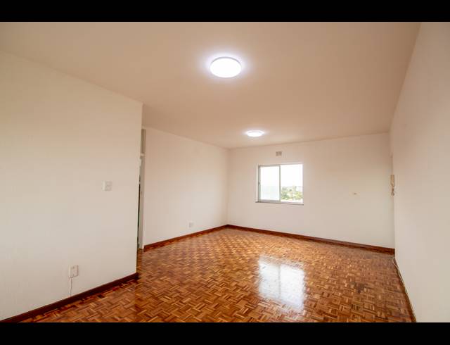 3 BEDROOM APARTMENT TO LET IN TABLE VIEW